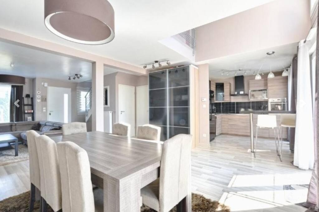 Maison 120 M² A Vigy Екстериор снимка